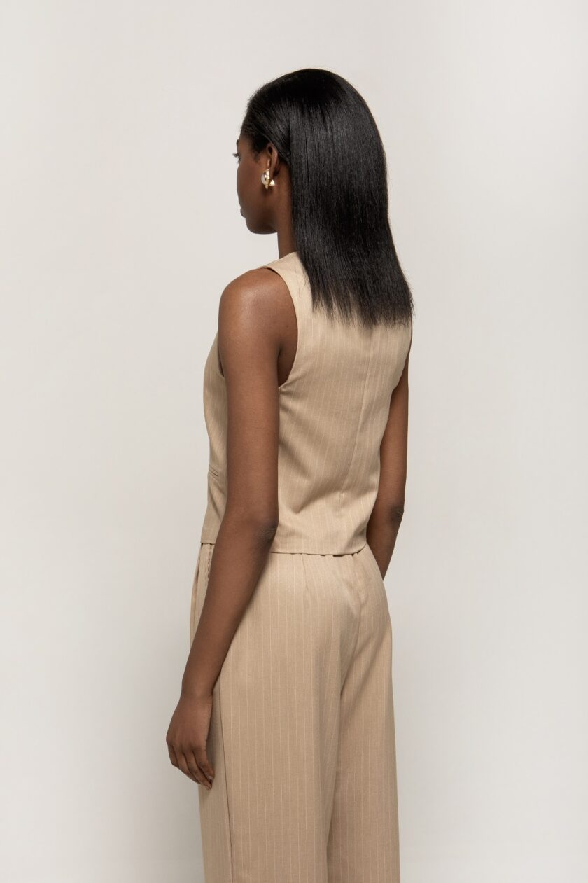 Lucia Vest love.sinnefo.cloud
