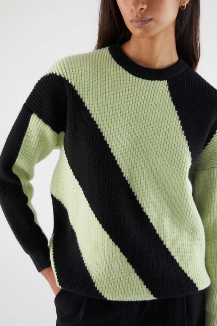 Green two-tone knit sweater love.sinnefo.cloud