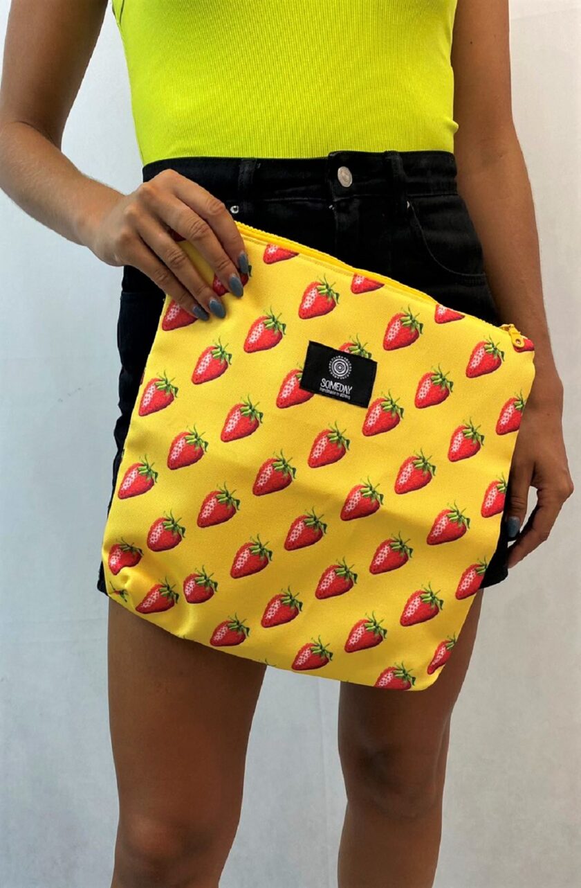 Yellow Straberry Print Beach Necessaire love.sinnefo.cloud