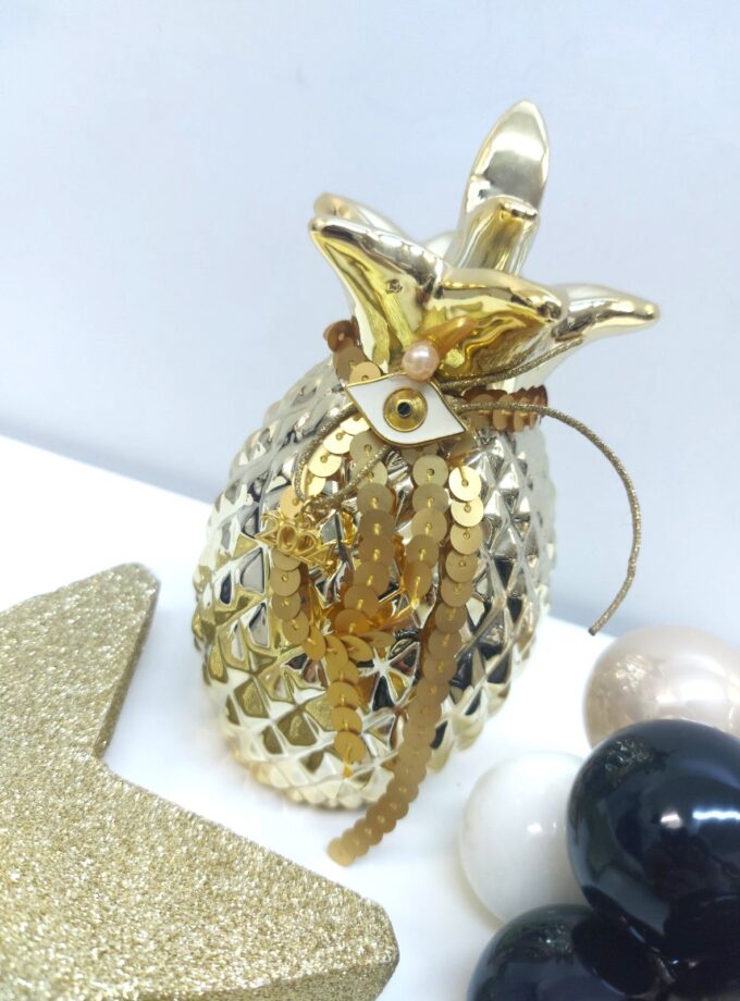 Pineapple charm love.sinnefo.cloud