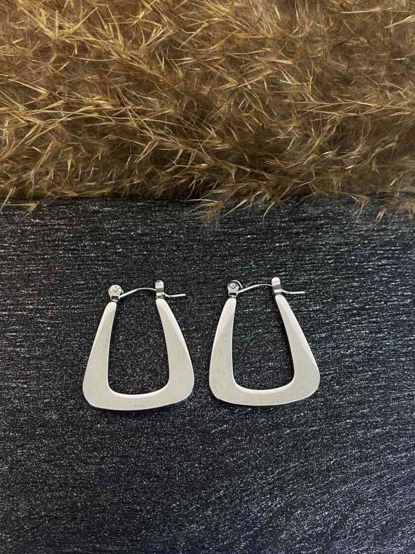 Different Hoops love.sinnefo.cloud
