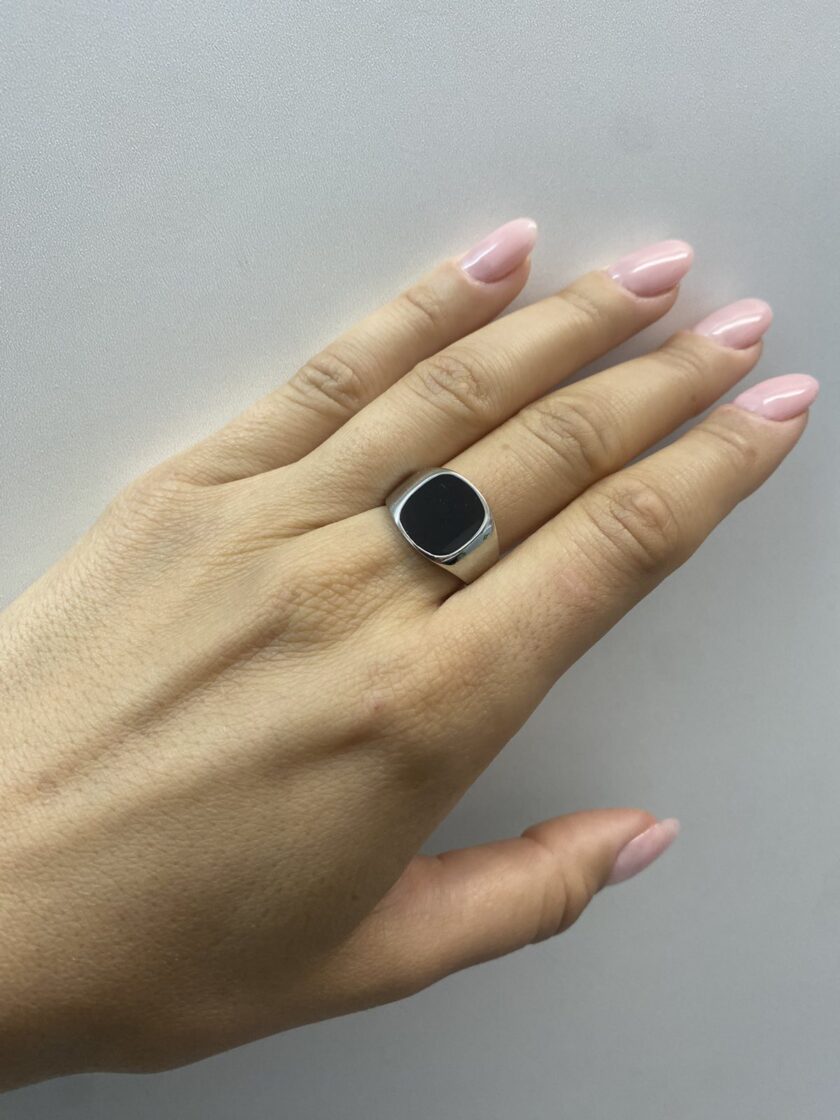 Statement Ring (Black) love.sinnefo.cloud