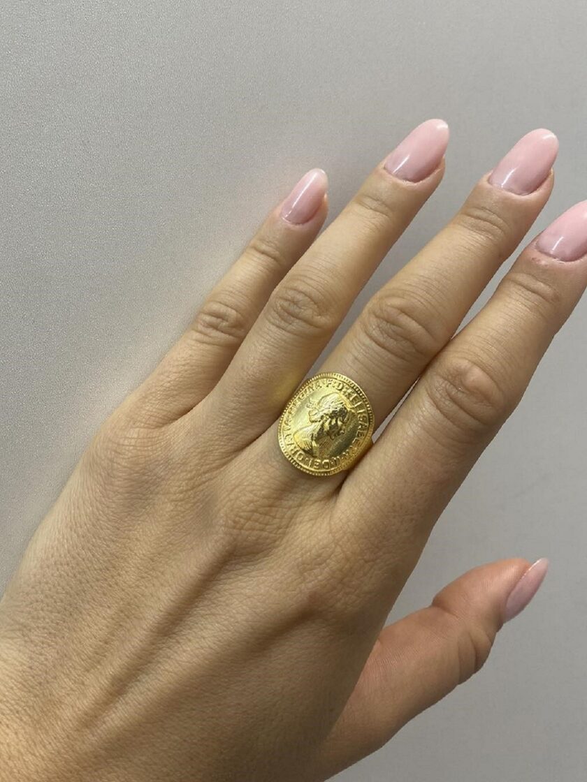 Pound Ring love.sinnefo.cloud