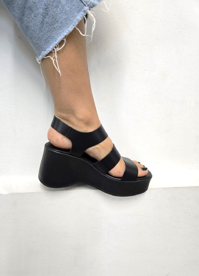 Domna Shoes (Black) love.sinnefo.cloud