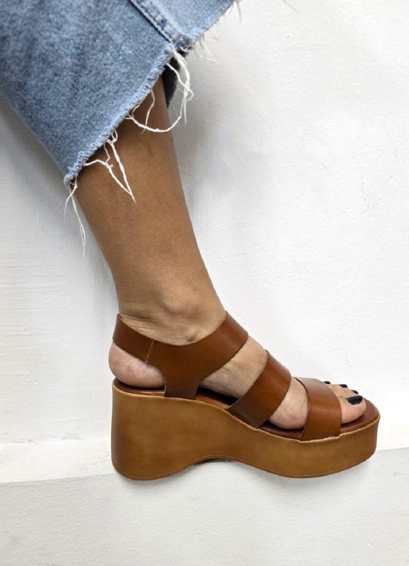 Domna Shoes (Camel) love.sinnefo.cloud