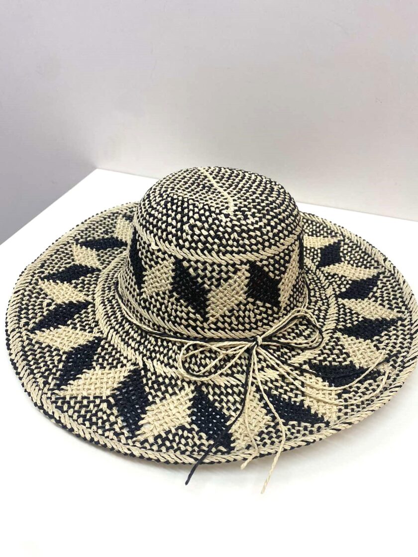 Multicolour Hat love.sinnefo.cloud