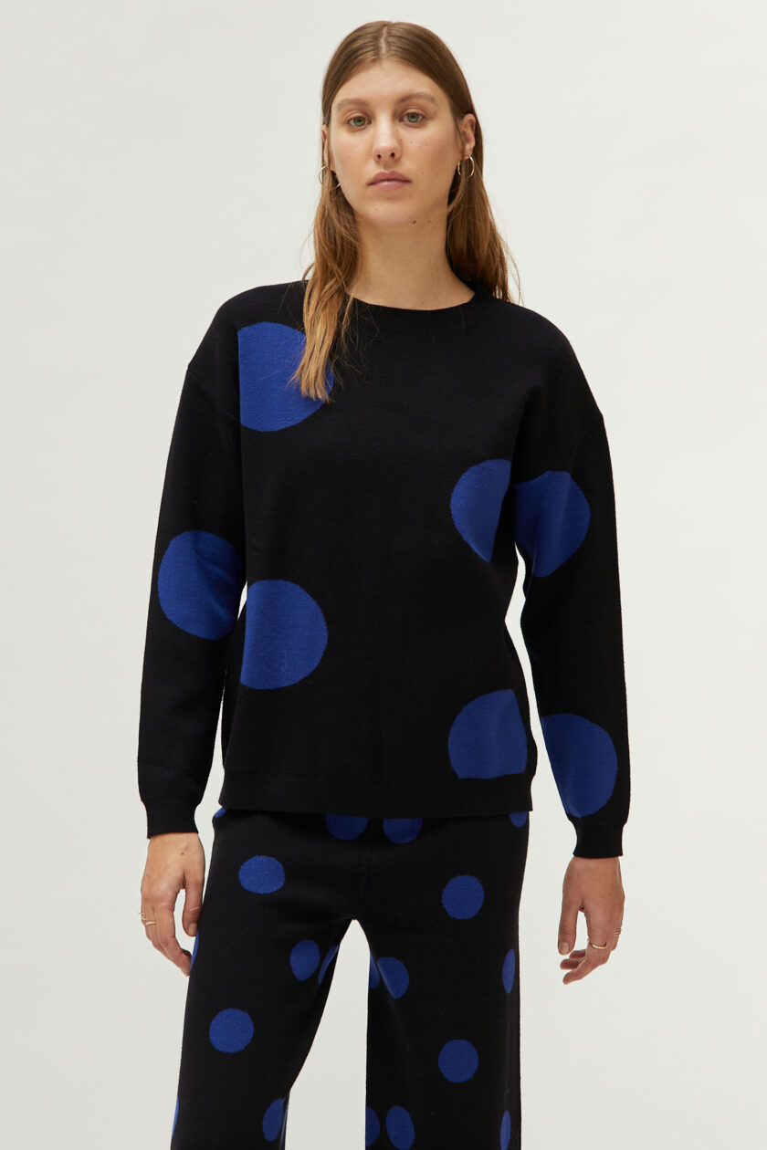 Blue polka dot printed jacquard knit sweater lovebyhands.gr