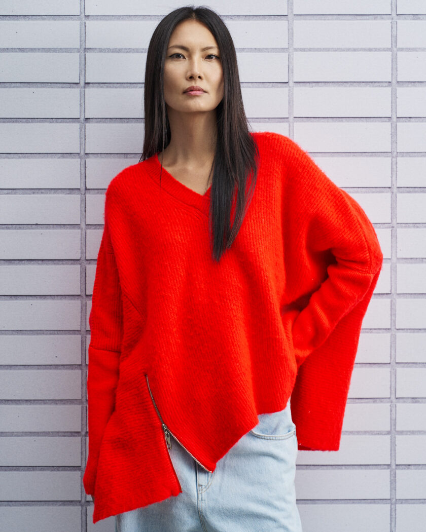 Relaxed fluffy V neck zipper sweater lovebyhands.gr