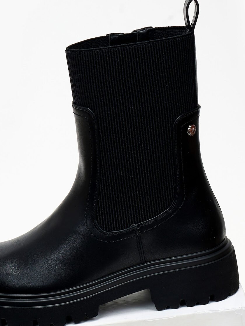 Skiny Boots lovebyhands.gr