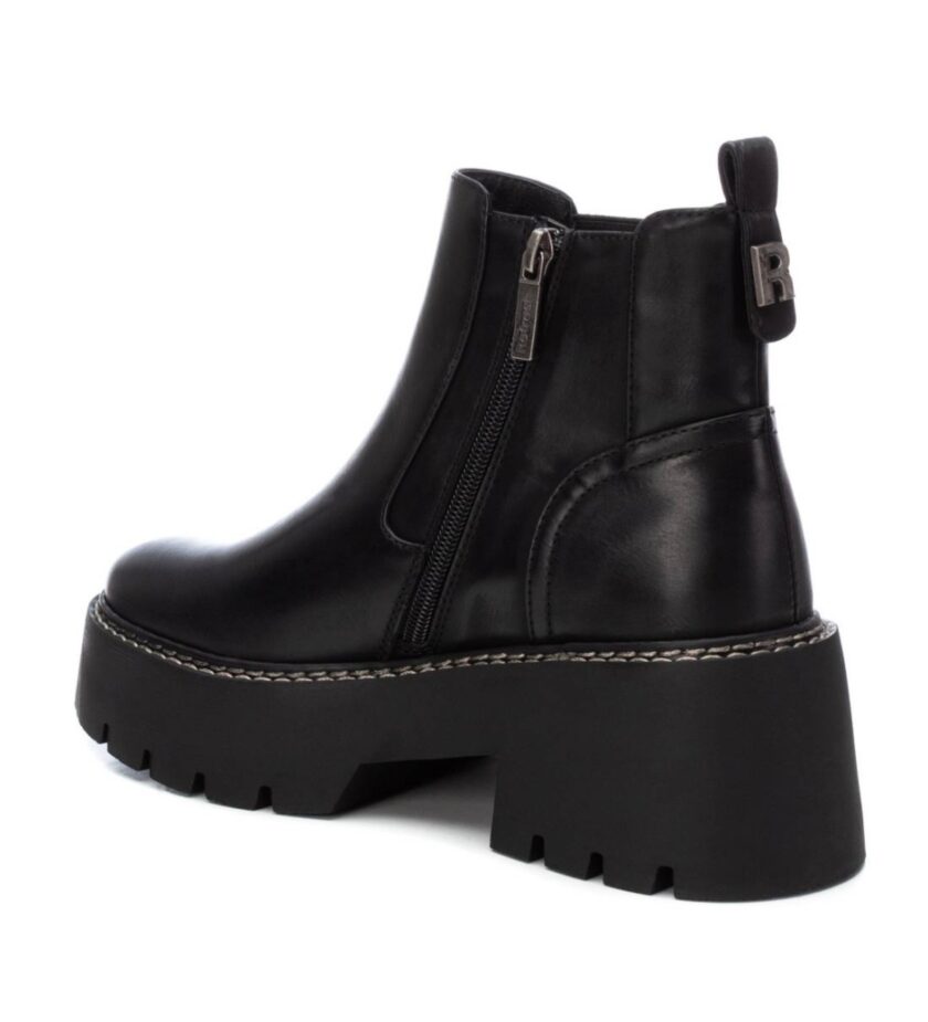 Gaia Boots lovebyhands.gr