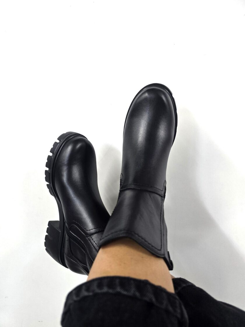 Loukia Boots lovebyhands.gr