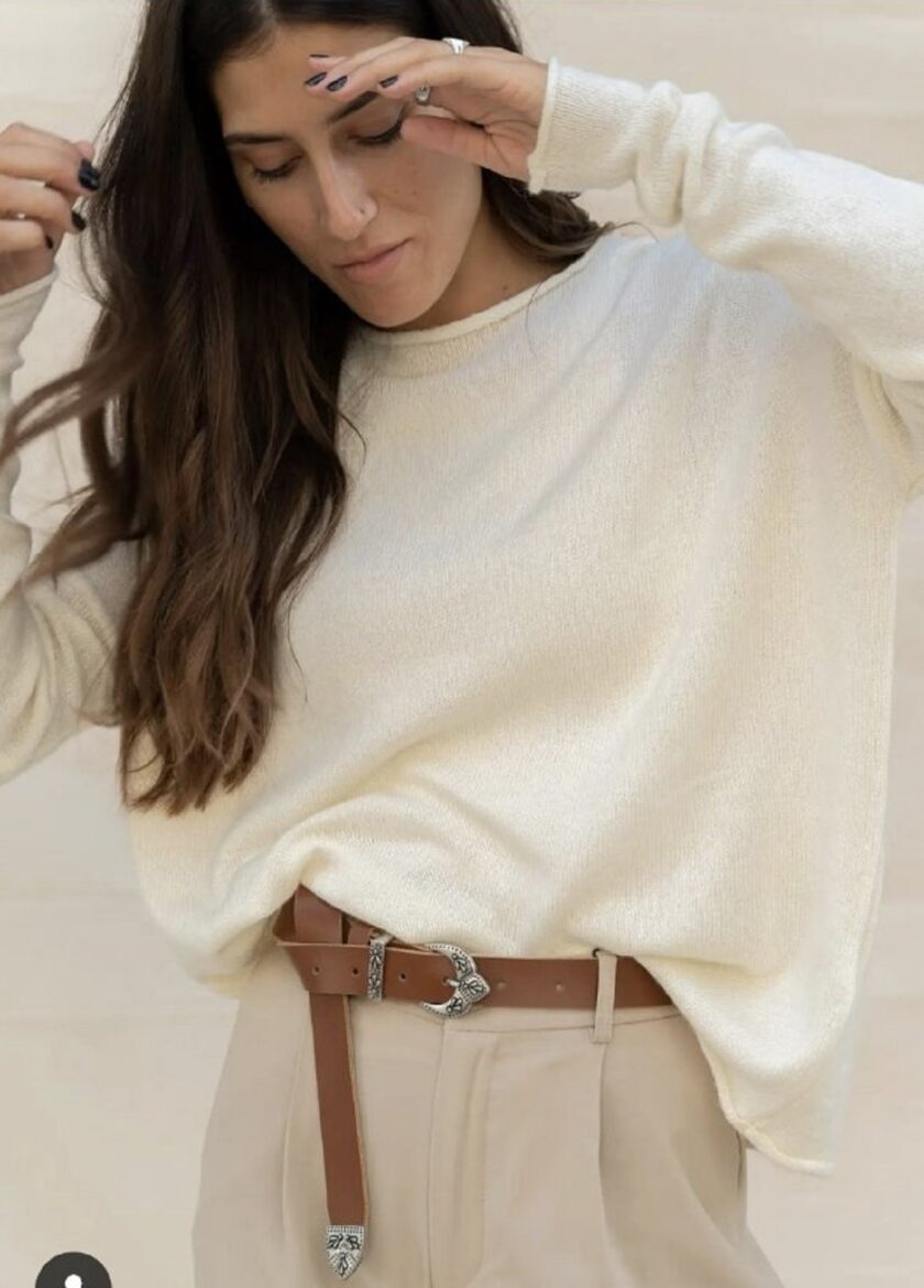Annie Belt lovebyhands.gr