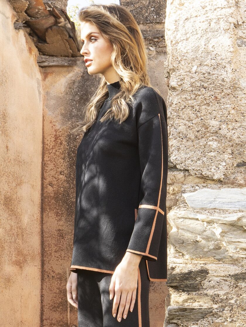 Δίχρωμο πουλόβερ με βισκόζη black-amber brown lovebyhands.gr