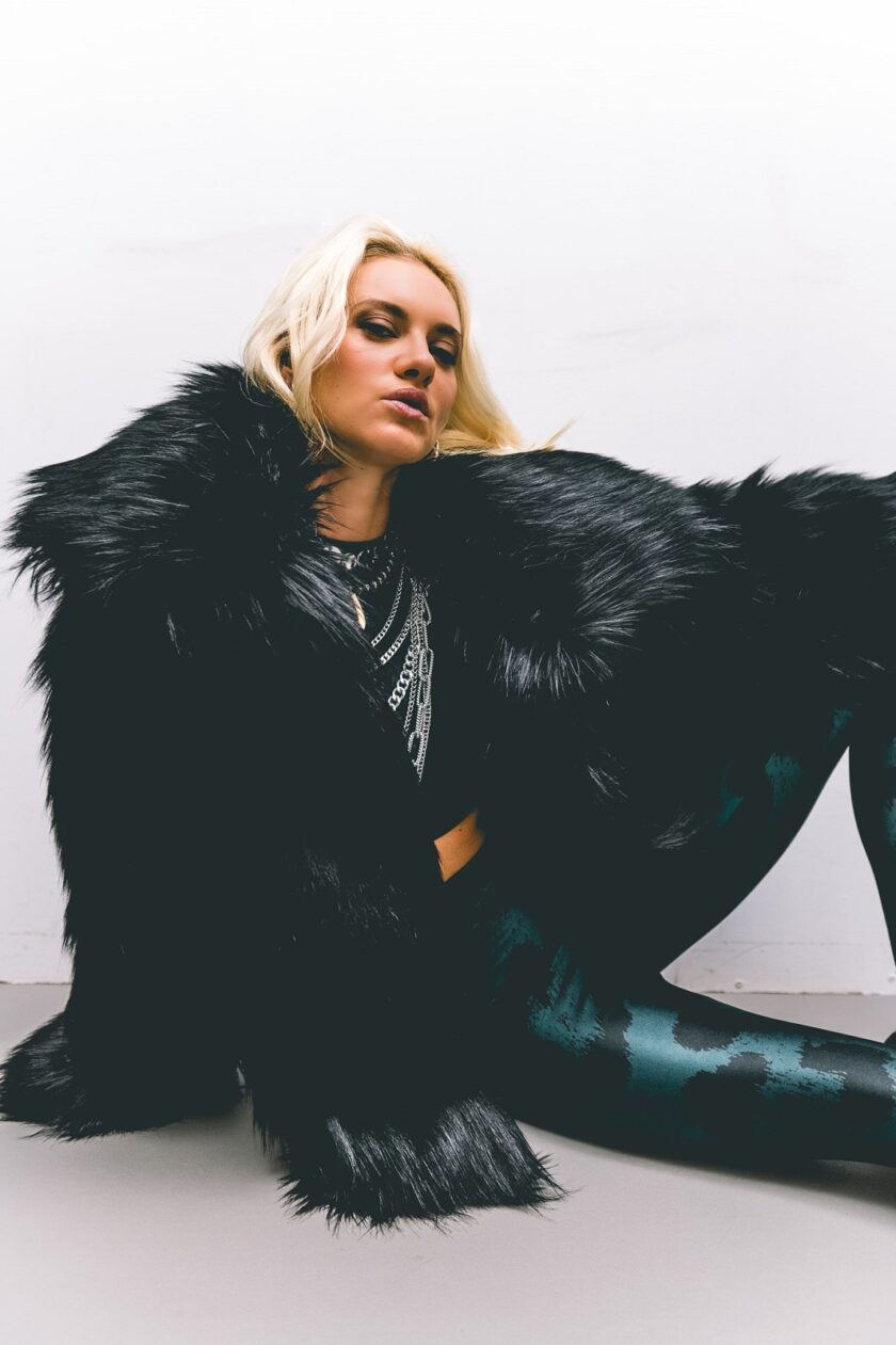 The Fur lovebyhands.gr