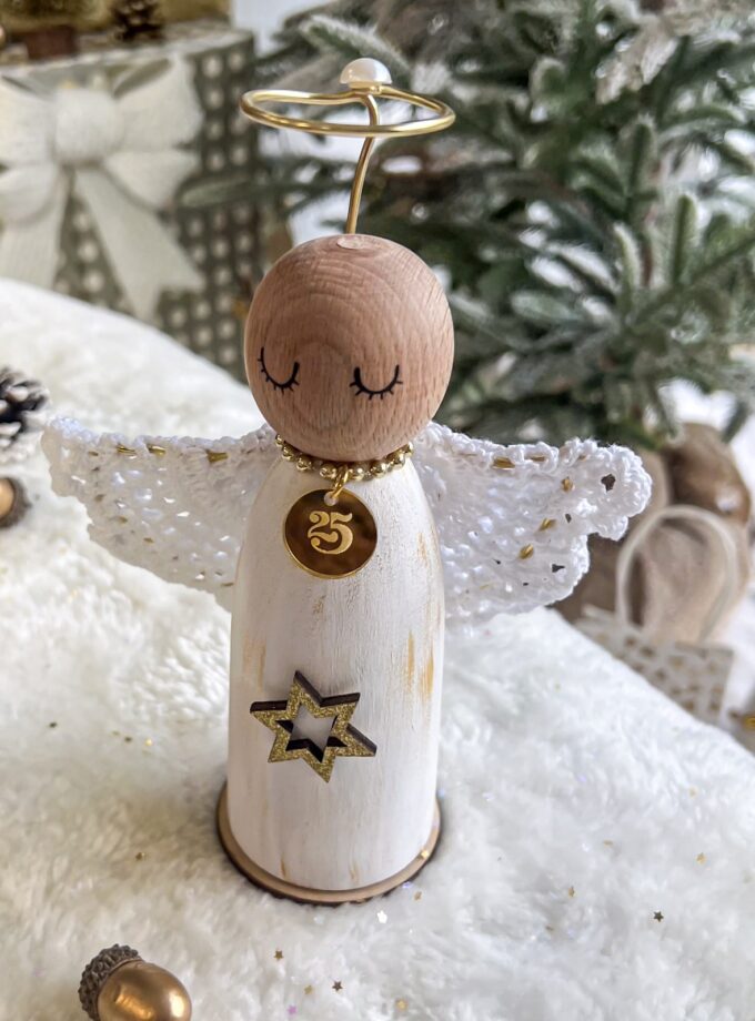 Αγγελάκι Ξύλινο B – Beige lovebyhands.gr