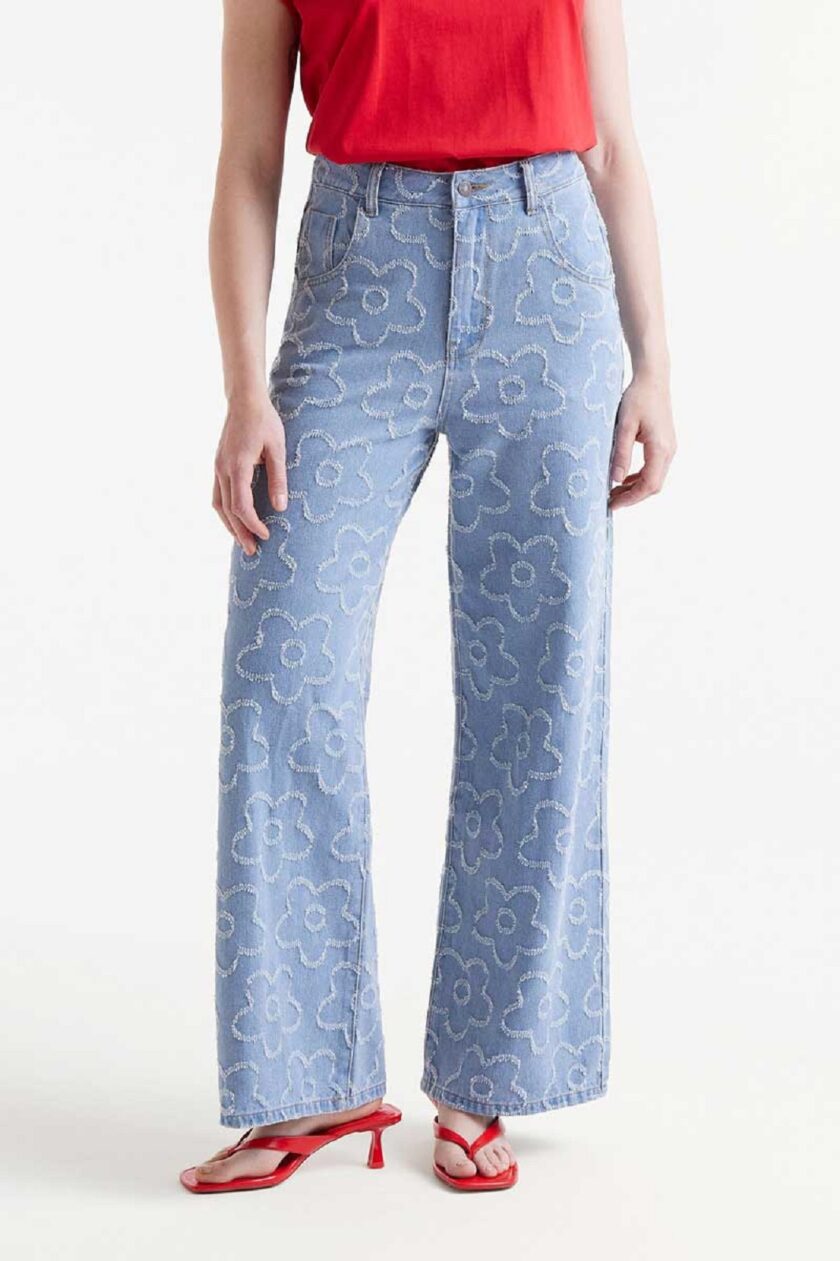Denim jeans with woven flowers lovebyhands.gr