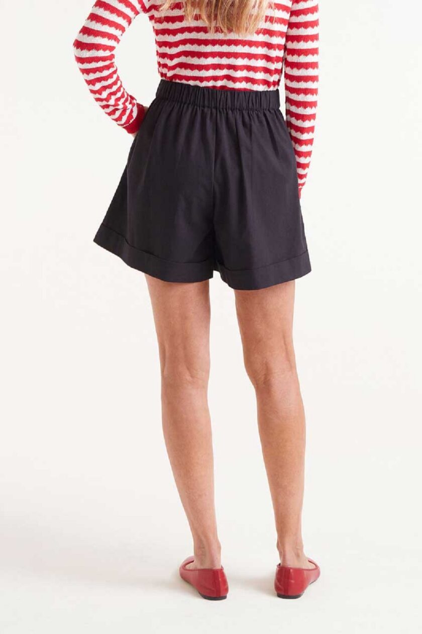 Black button shorts lovebyhands.gr
