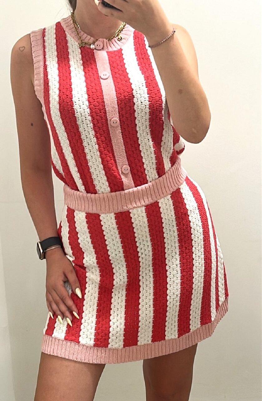 Short skirt with red stripes lovebyhands.gr