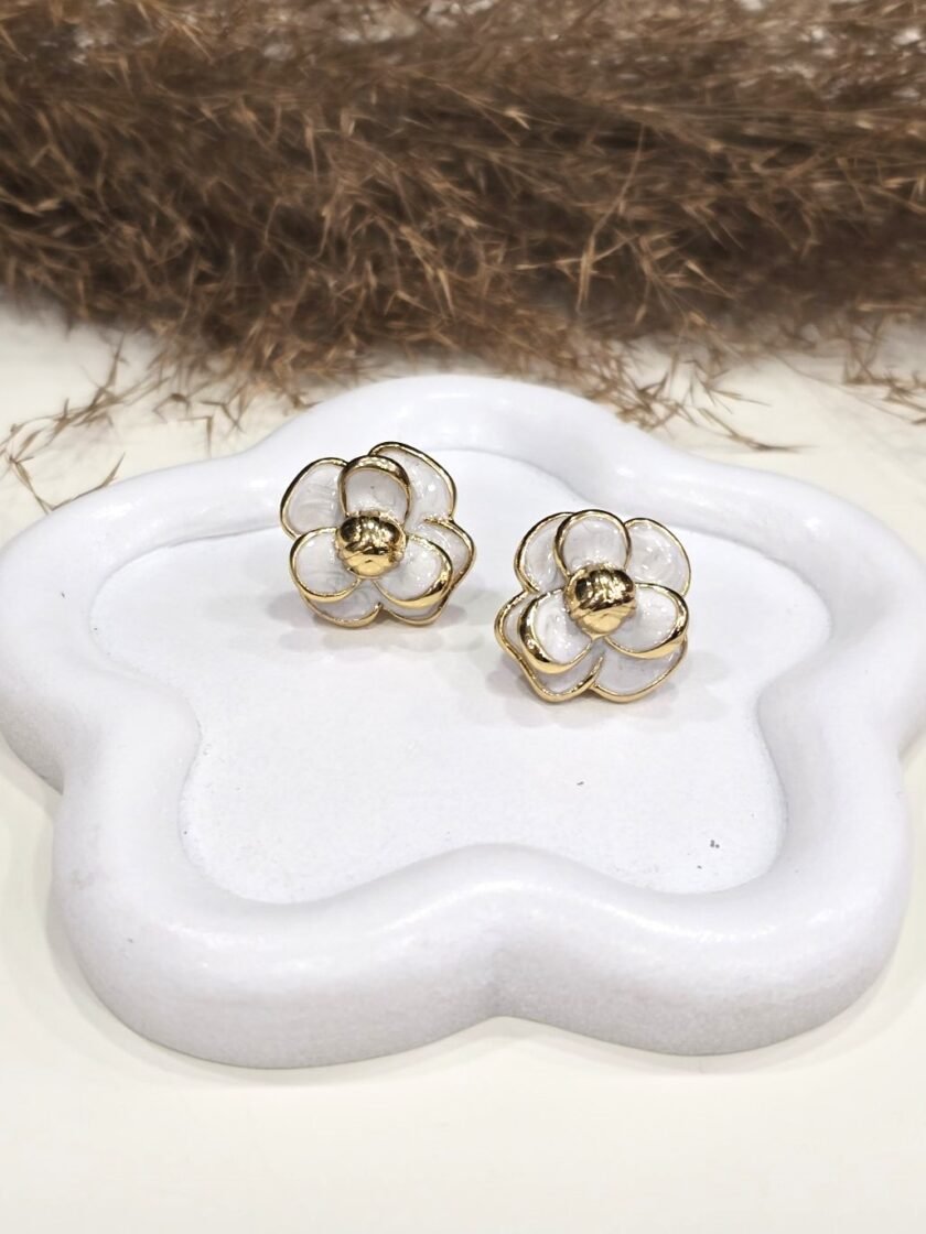 Belinda Earrings - White and Blue lovebyhands.gr