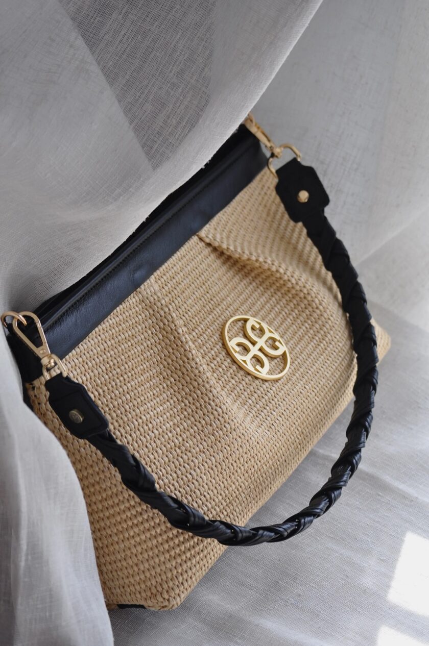 Kiss Large Raffia Pouch - Black lovebyhands.gr