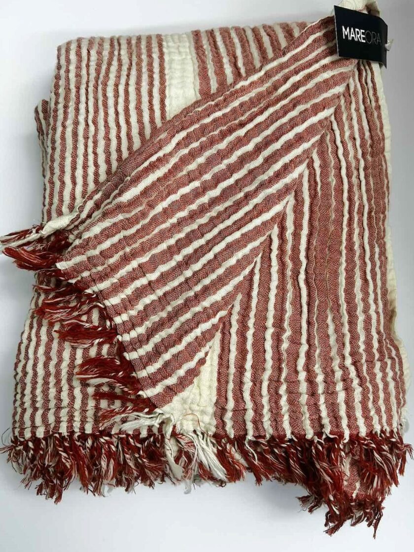 Mousse Towel - Bordeaux lovebyhands.gr