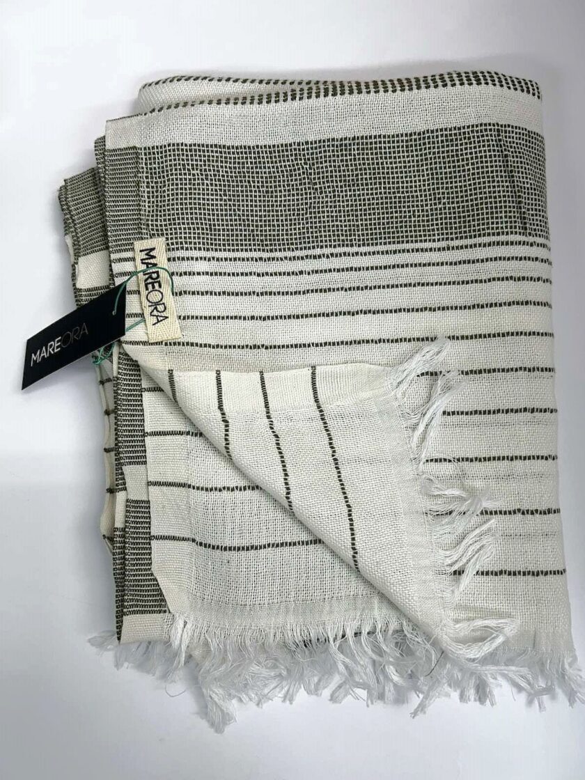 Stitches Towel - Forest Green lovebyhands.gr