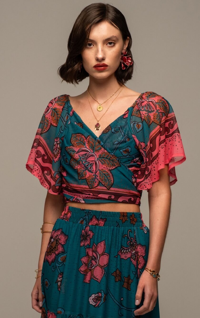 Magnolia Wrap Crop Top lovebyhands.gr