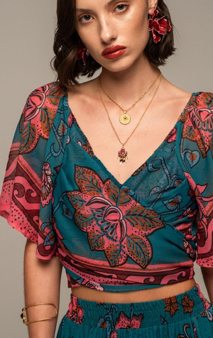 Magnolia Wrap Crop Top lovebyhands.gr