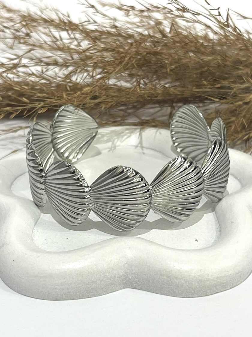 Karla Cuff lovebyhands.gr