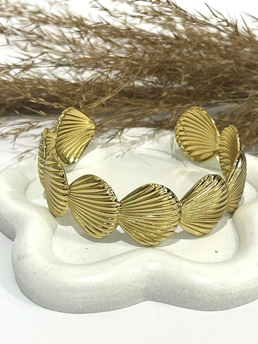 Karla Cuff lovebyhands.gr