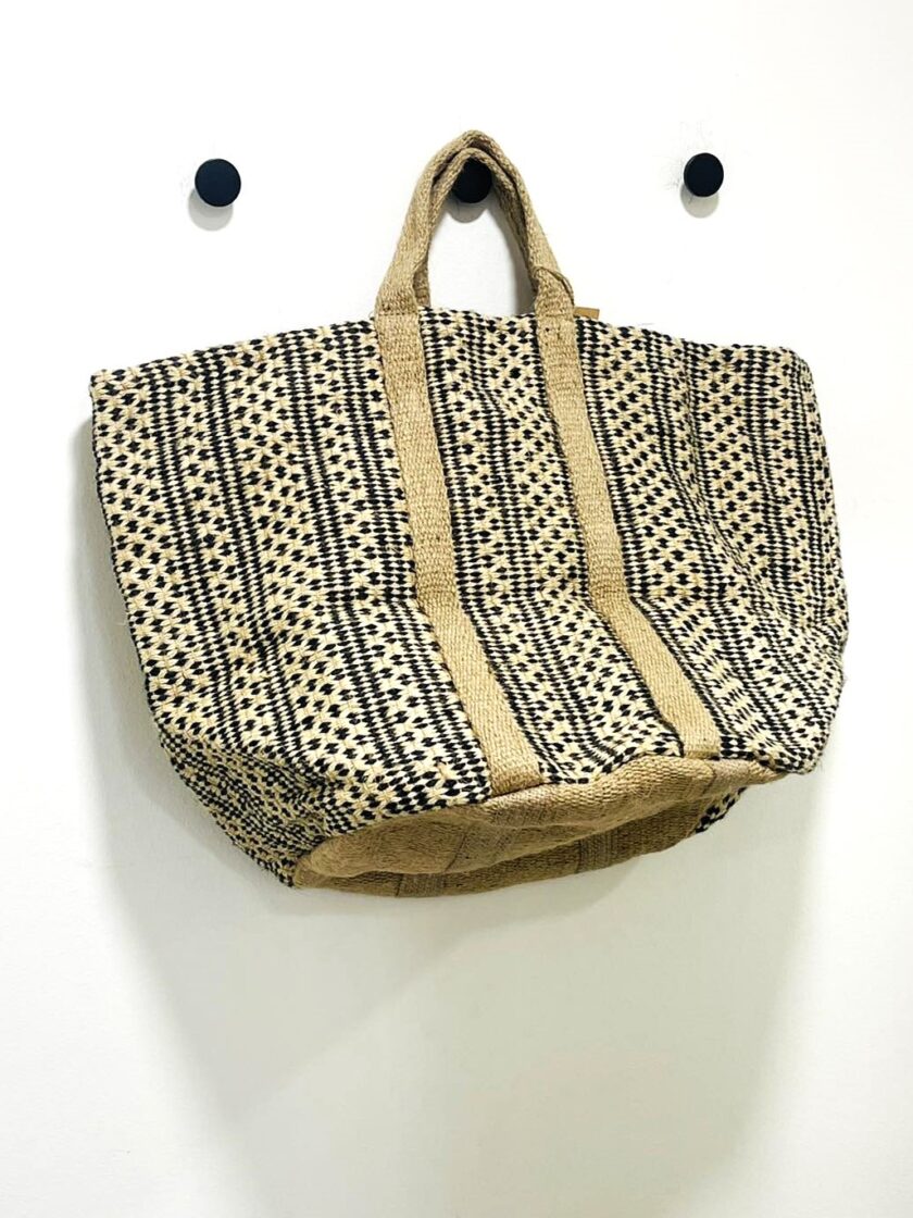 Beach Bag – Beige & Black lovebyhands.gr