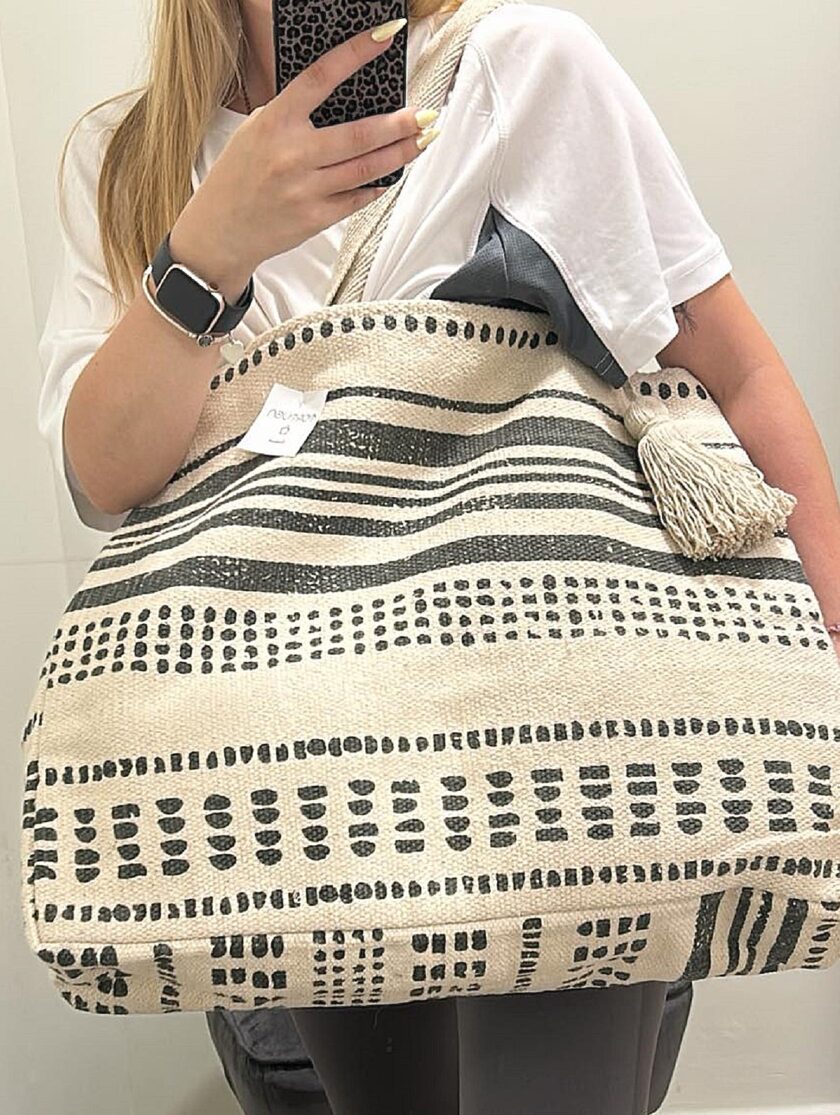 Beach Bag – Black & Beige lovebyhands.gr