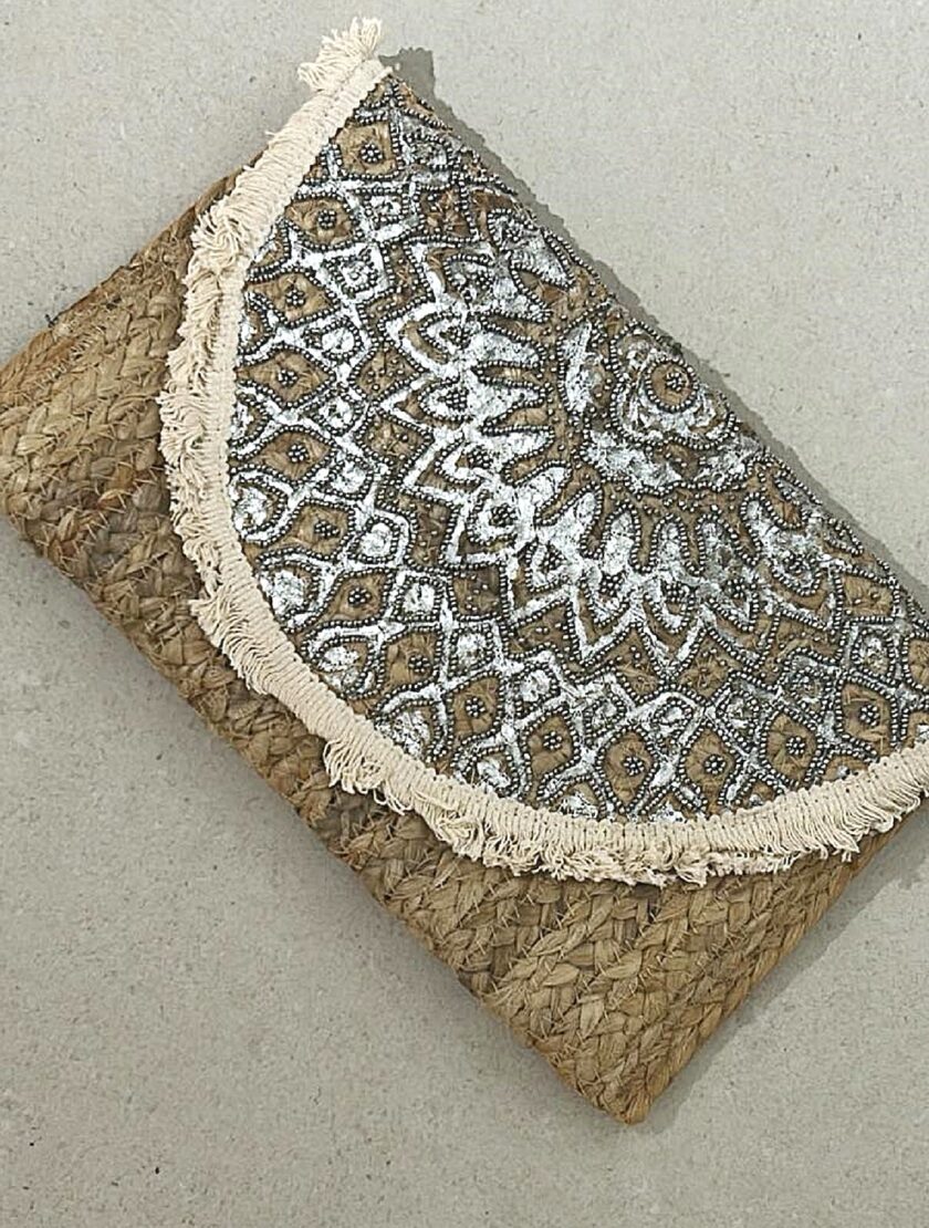 Τσάντα ώμου - Beige & Silver lovebyhands.gr