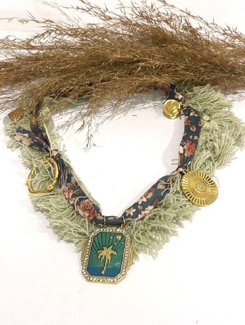 Selly Necklace - Light Green lovebyhands.gr