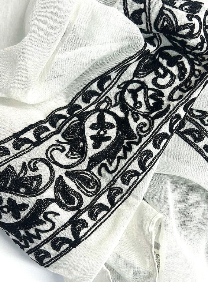 Black and White Pareo lovebyhands.gr