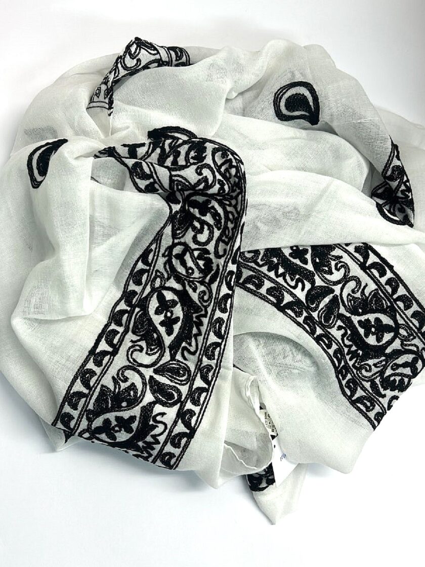 Black and White Pareo lovebyhands.gr